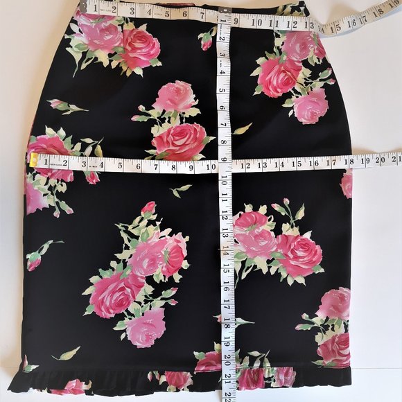 Smart Set 🌹 Floral Skirt - Picture 10 of 11